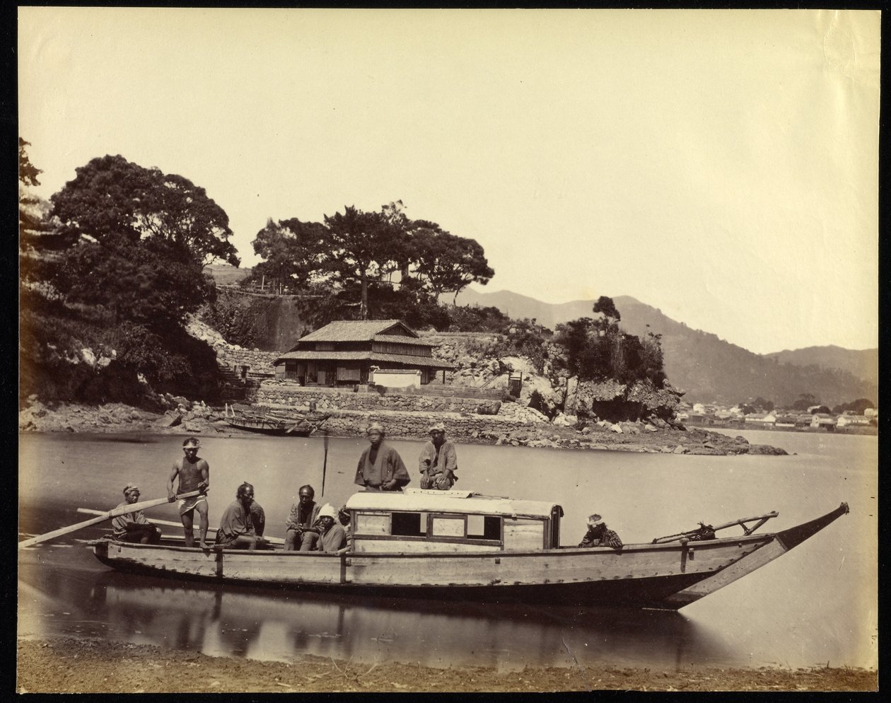Bateau et équipage de la maison japonaise - Felice Beato