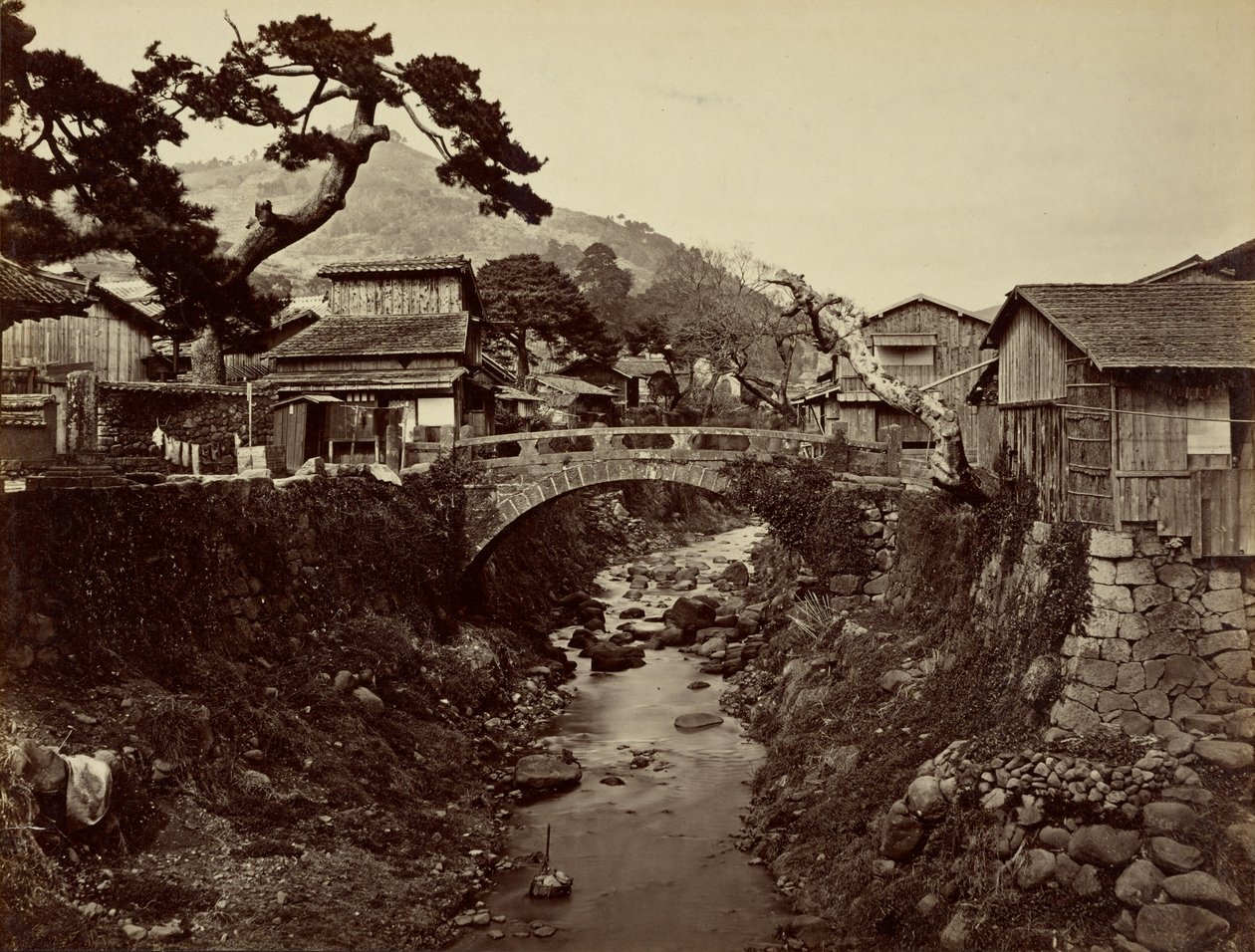 Près de Nagasaki - Felice Beato