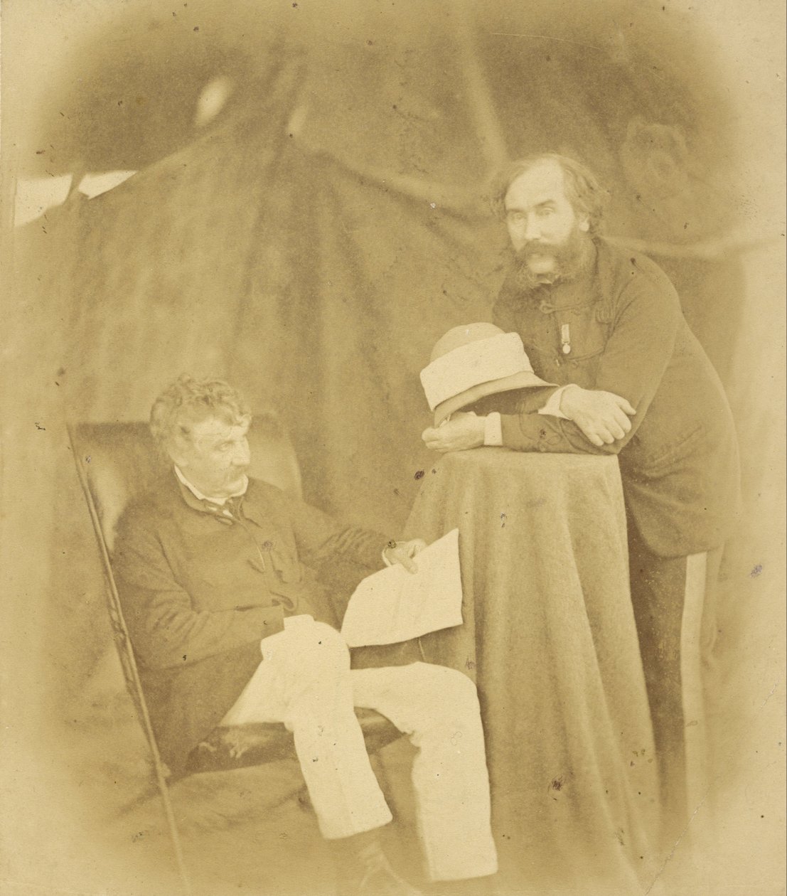 Sir Henry Drury Harness, K.C.B., colonel commandant, ingénieurs royaux et colonel Robert Abercromby - Felice Beato