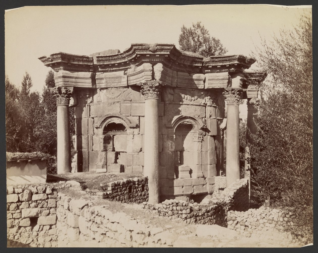 Baalbek, temple de Vénus - Félix Bonfils