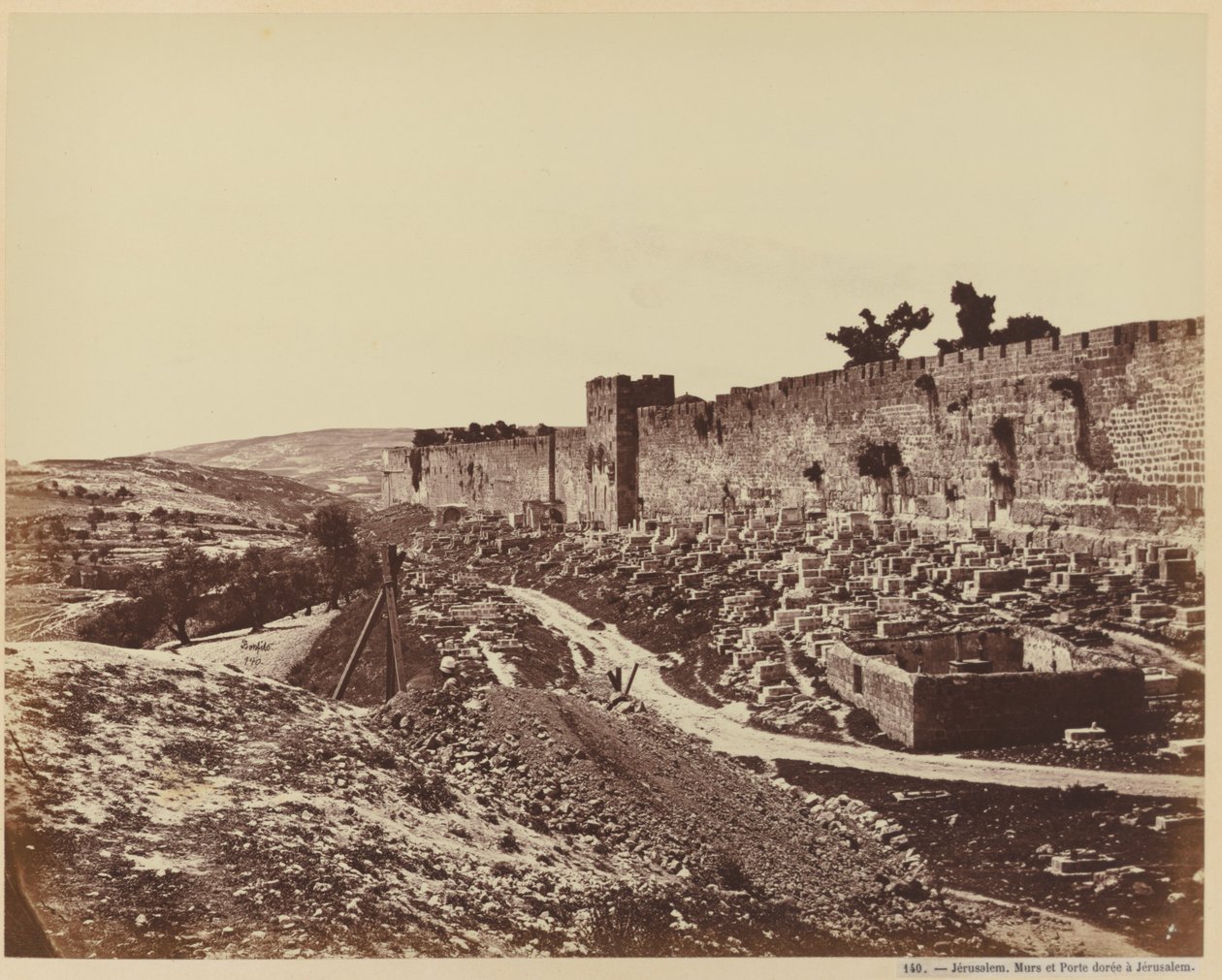 Jérusalem. Murs et Porte Dorée à Jérusalem. - Félix Bonfils
