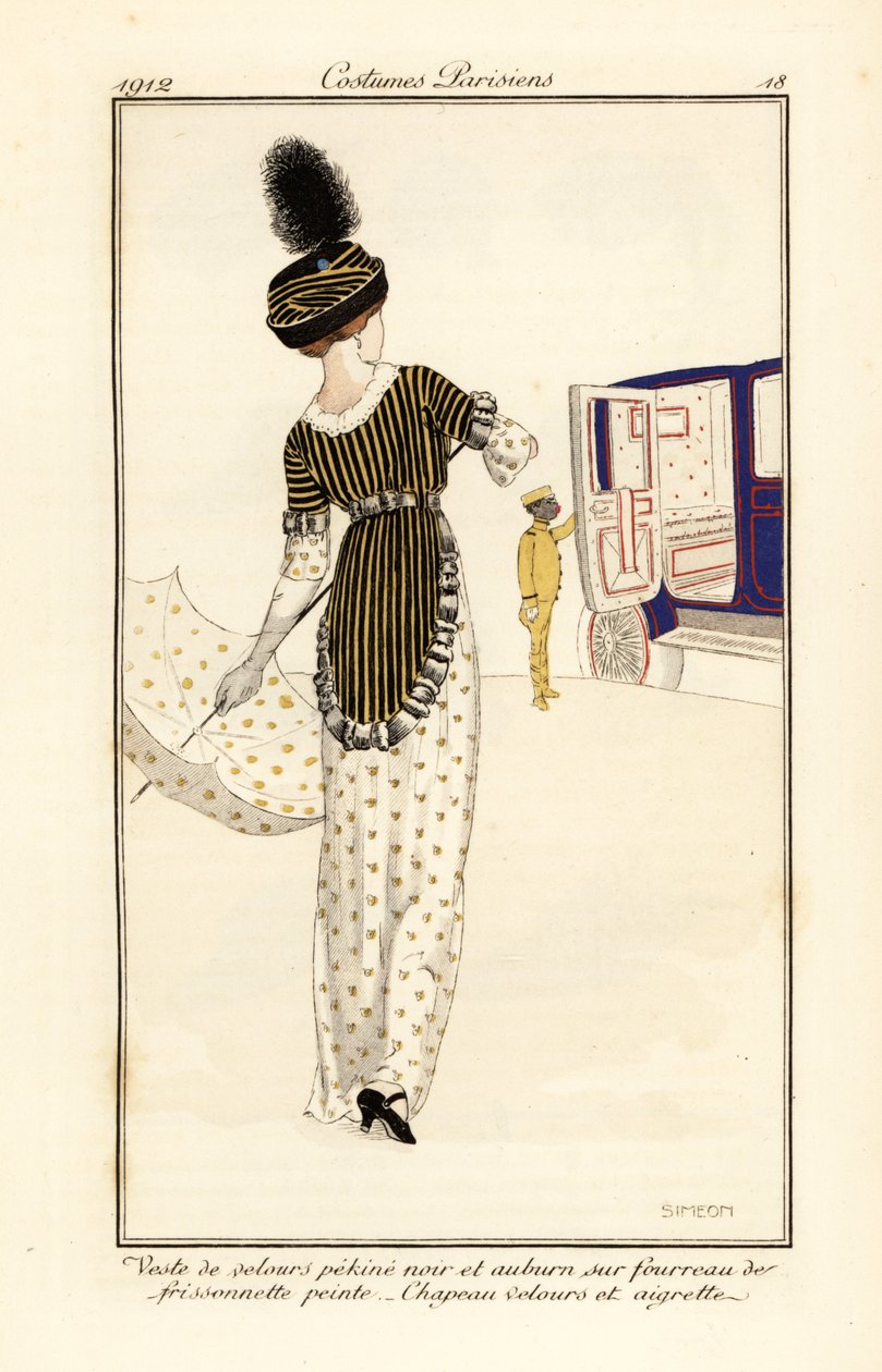 Femme en gilet de velours pekine sur une robe fourreau imprimée - Fernand Siméon