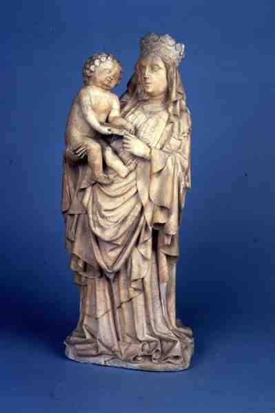 Sculpture de la Vierge à l