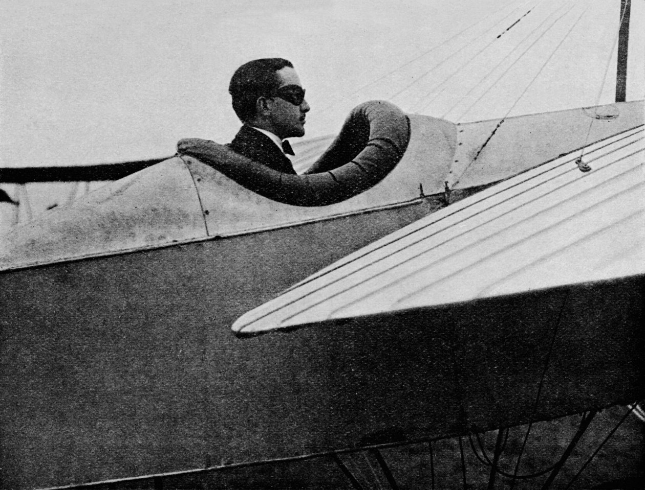Un grand pilote de cross-country : M. WB Rhodes-Moorhouse, 1912 1933 - Flight Photo