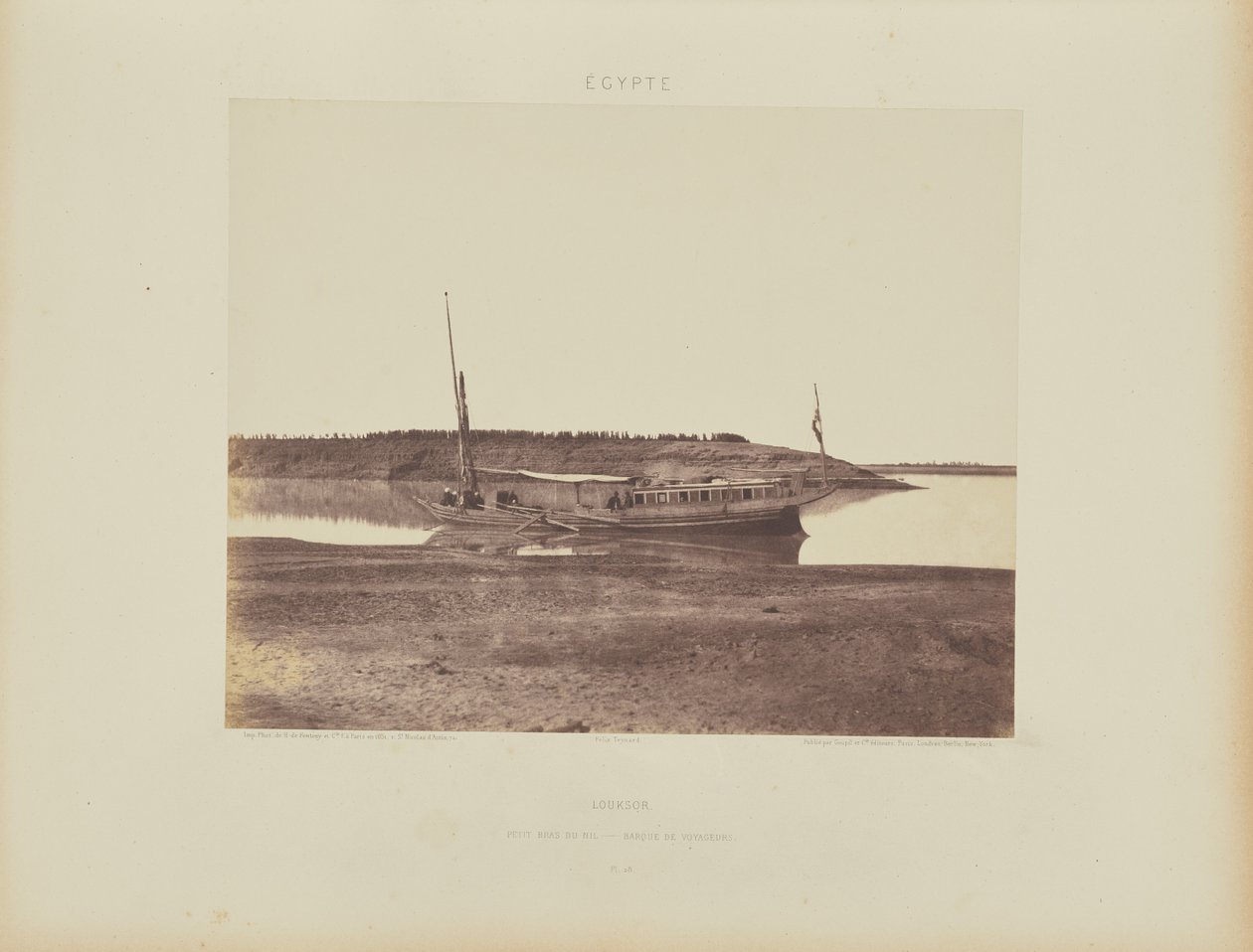 Louksor. Petit Bras du Nil - Barque de Voyageurs - Félix Teynard