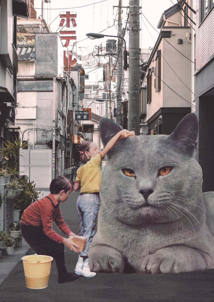 Enfants lavant un chat géant dans les rues de Tokyo - Florent Bodart