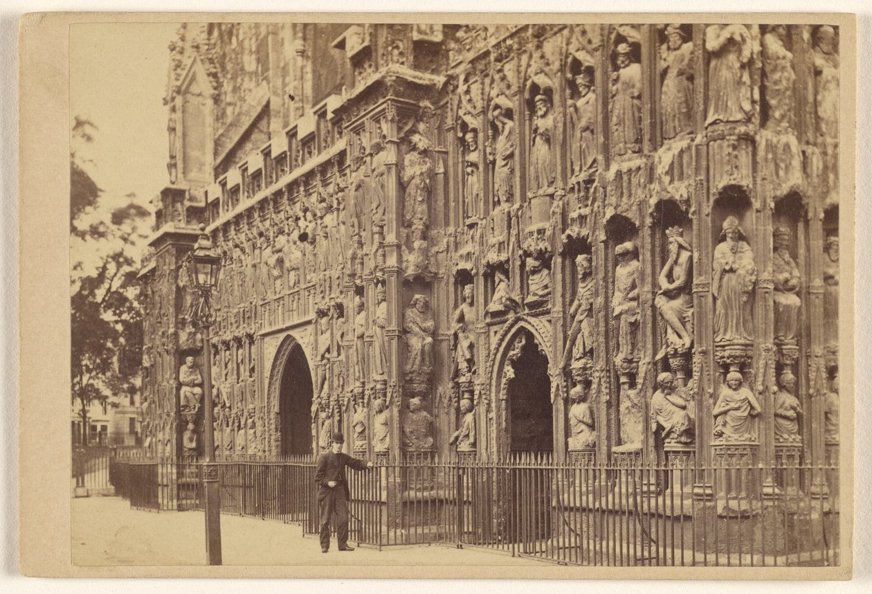 [Une cathédrale, peut-être celle d