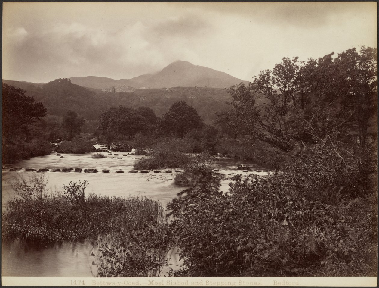 Bettws-y-Coed. Moel Siabod et pierres de gué - Francis Bedford