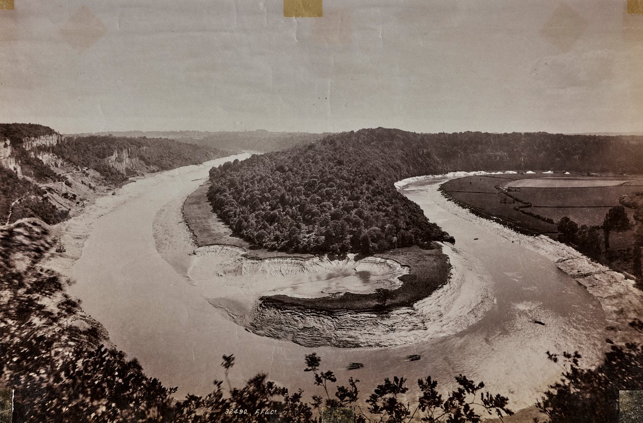 Un méandre dans une rivière, en Grande-Bretagne, probablement au Pays de Galles, dont le cours a formé un virage en épingle à cheveux - Francis Frith