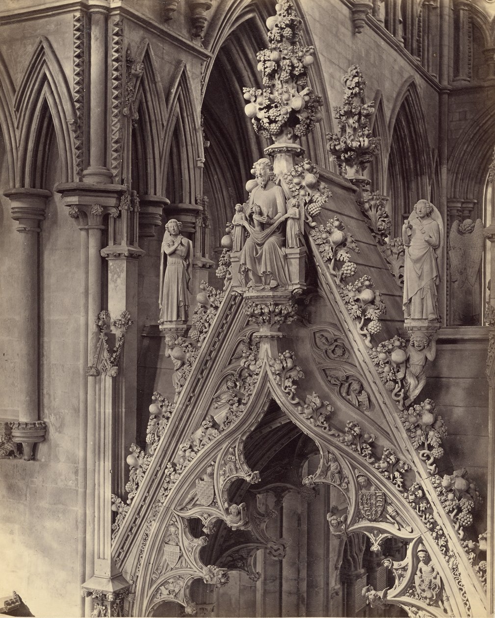 Châsse Percy, Beverley Minster - Francis Frith