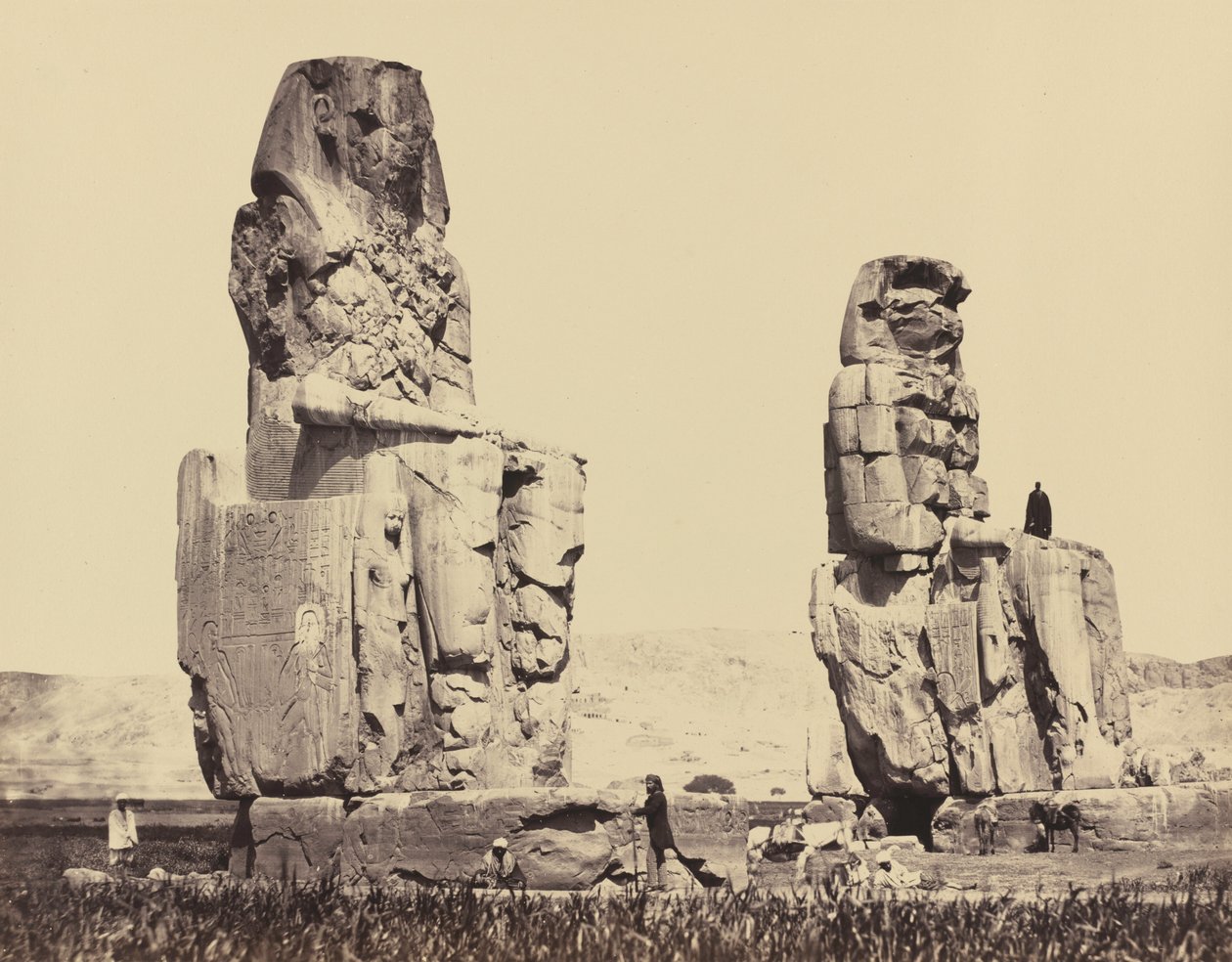 Les statues de la plaine, Thèbes, 1858 (photo) - Francis Frith