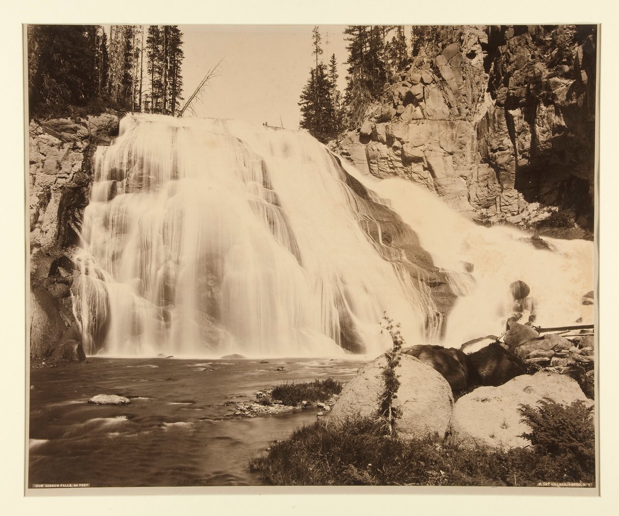 Chutes de Gibbon, 84 pieds - Frank Jay Haynes