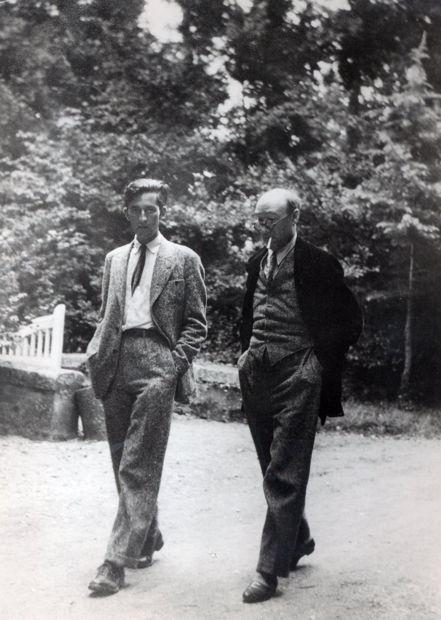 Andre Gide et Marc Schlumberger à Pontigny pour une des Décades annuelles de Pontigny, vers 1930 - French Photographer