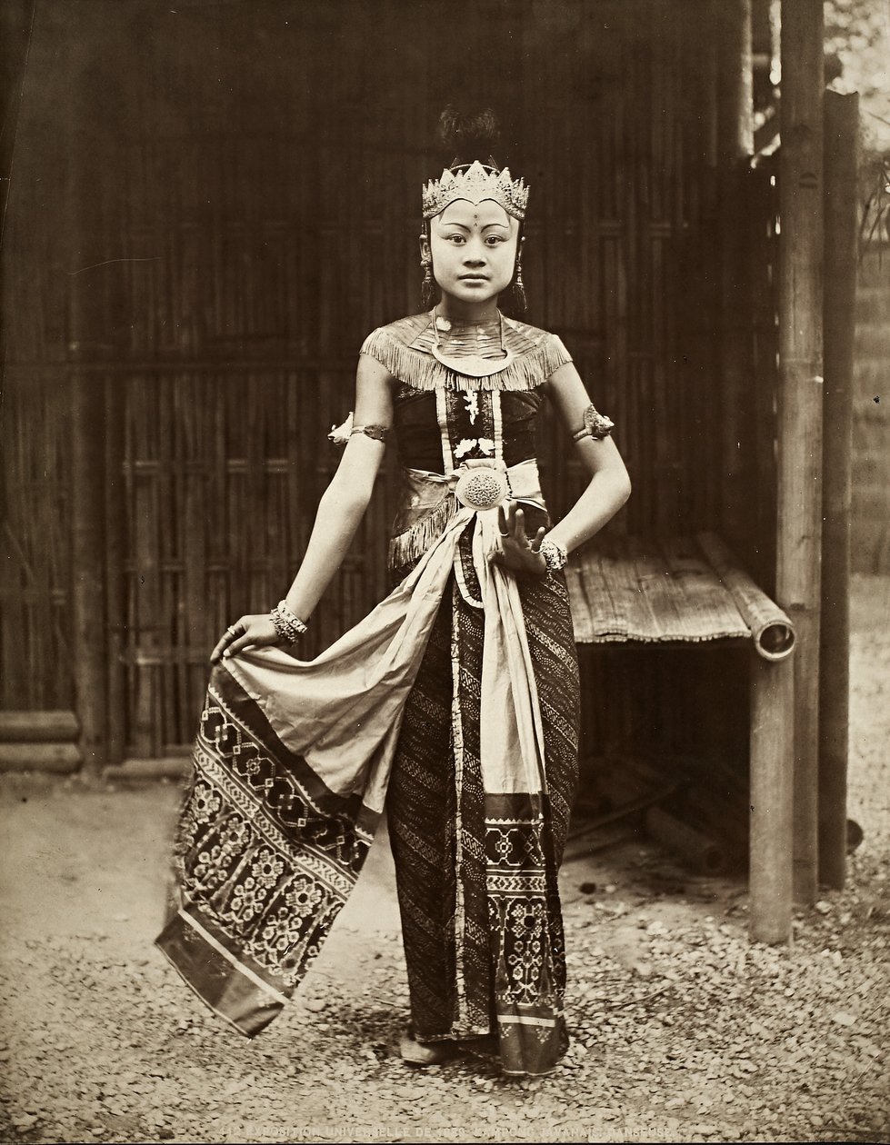 Danseur au village javanais, Exposition Universelle, Paris, 1889 - French Photographer