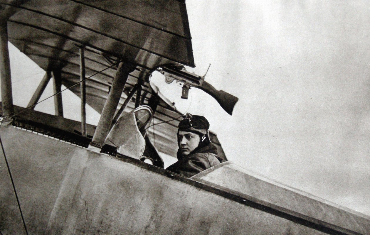 Guynemer dans son avion de chasse Nieuport 10, 1916 - French Photographer