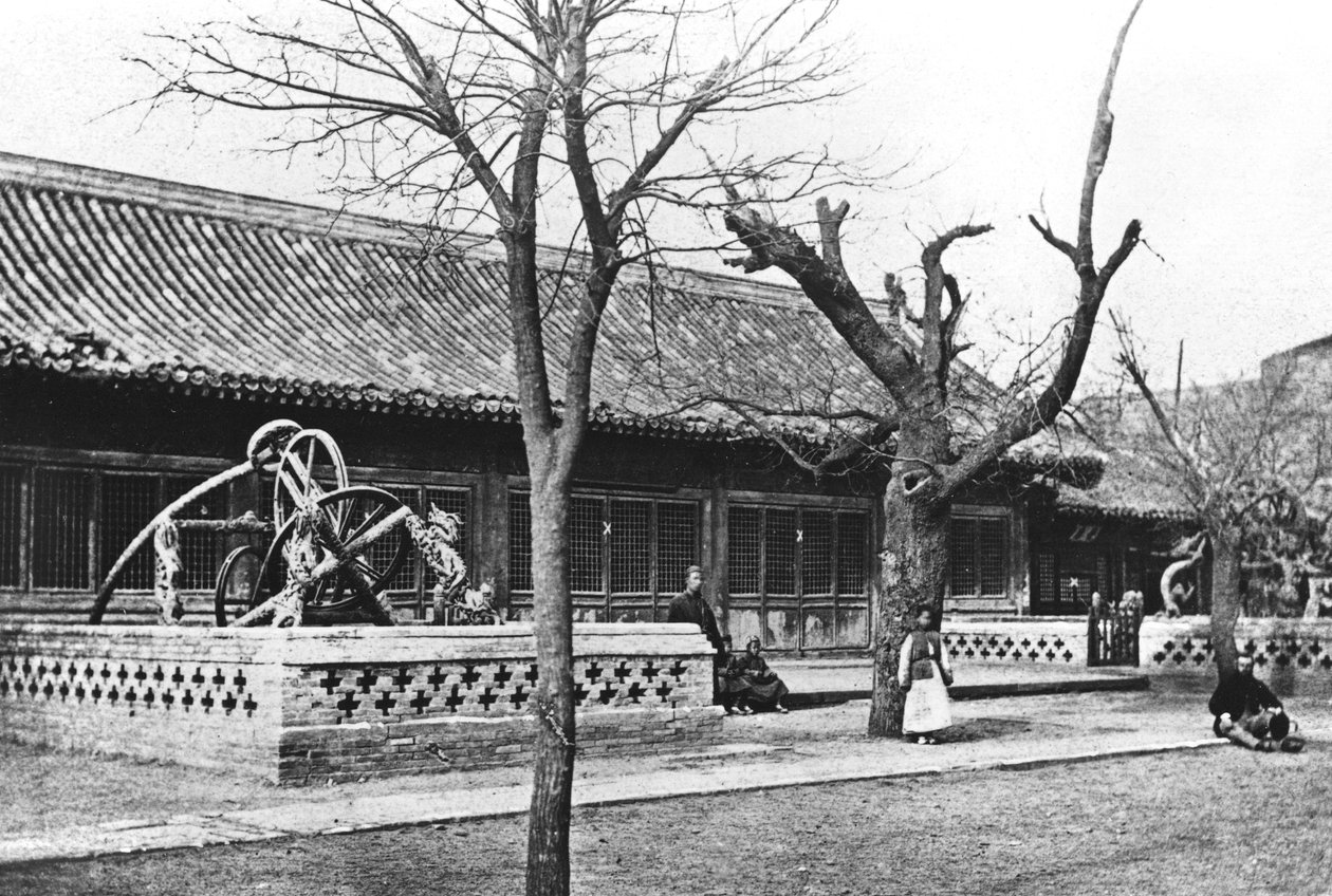 Observatoire impérial à Pékin, Chine, vers 1900 - French Photographer