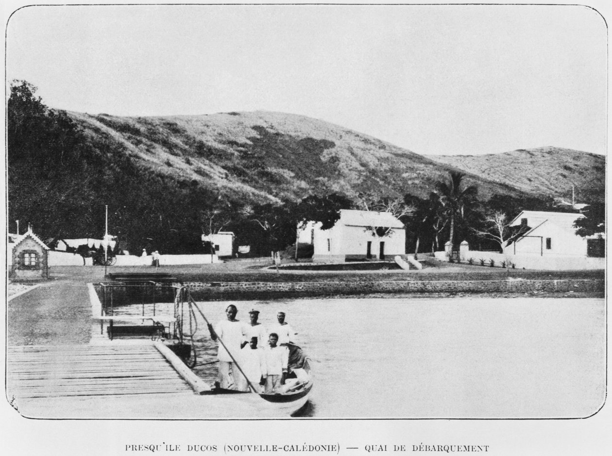 Nouvelle-Calédonie, Péninsule de Ducos, le débarcadère, de La Dépêche Coloniale, 1903 - French Photographer