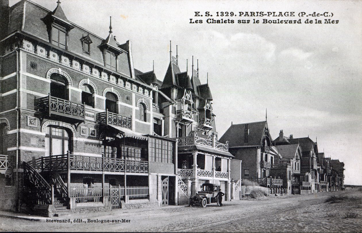 Carte postale représentant des chalets sur le Boulevard de la Mer, Paris-Plage, vers 1910 - French Photographer