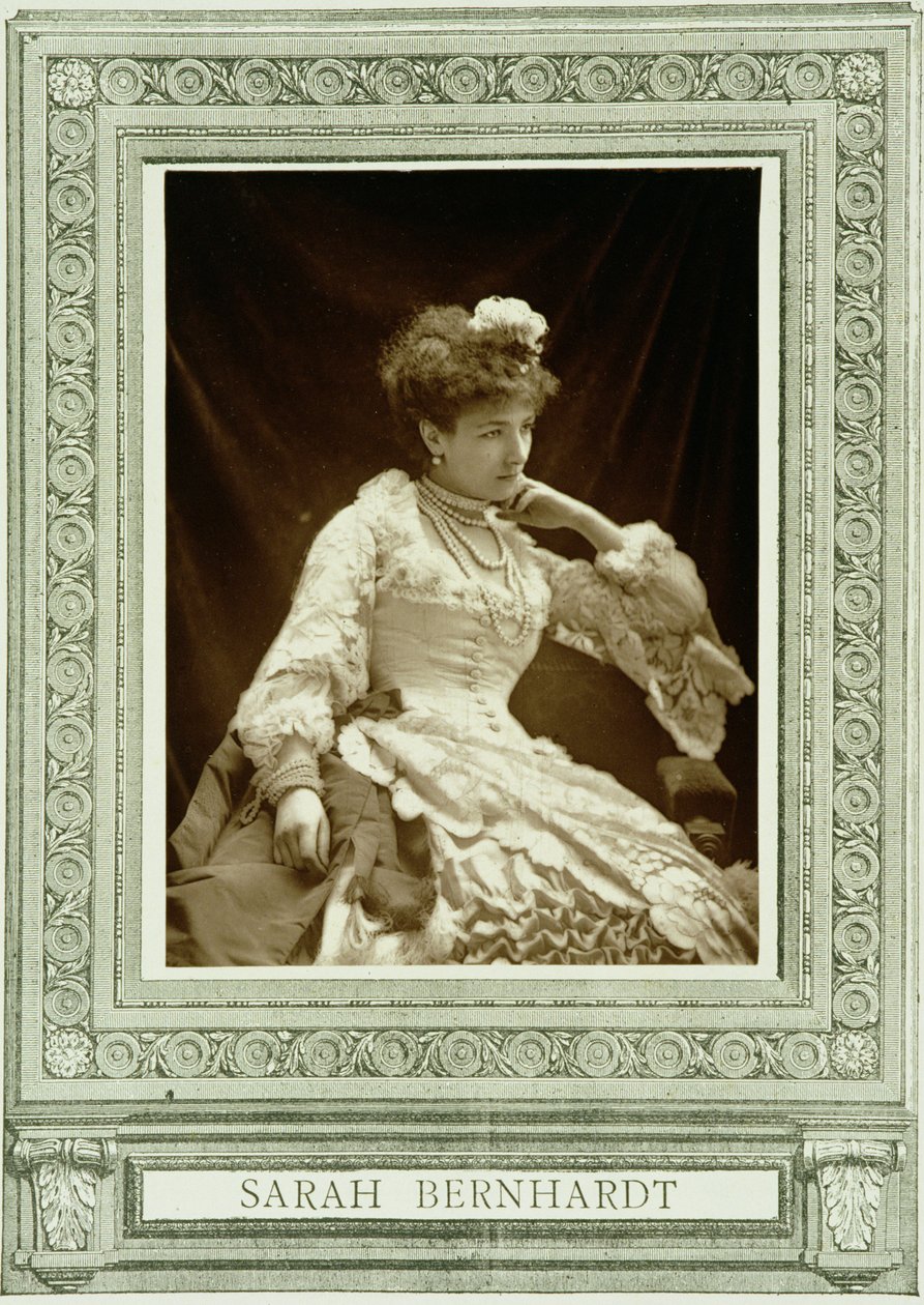 Sarah Bernhardt (1844-1923), de Galerie Contemporaine, c.1874-78 - French Photographer