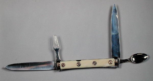 Set de couverts de voyage - French School
