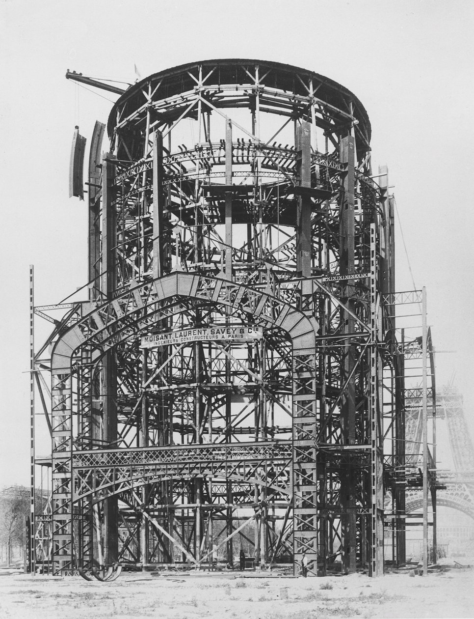 Construction du Grand Dôme Central pour l