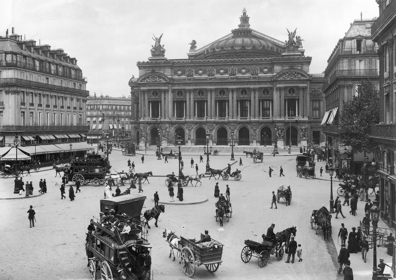 Vue générale de l'Opéra de Paris, fin du XIXe siècle