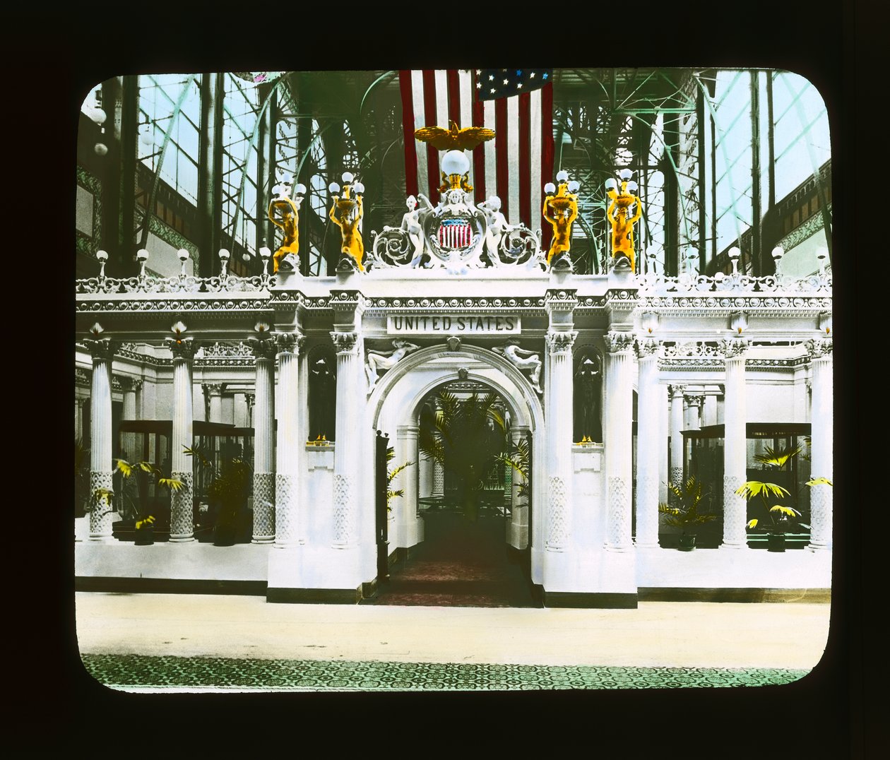 Exposition de Paris : Pavillon des États-Unis, section électrique, 1900 - French Photographer
