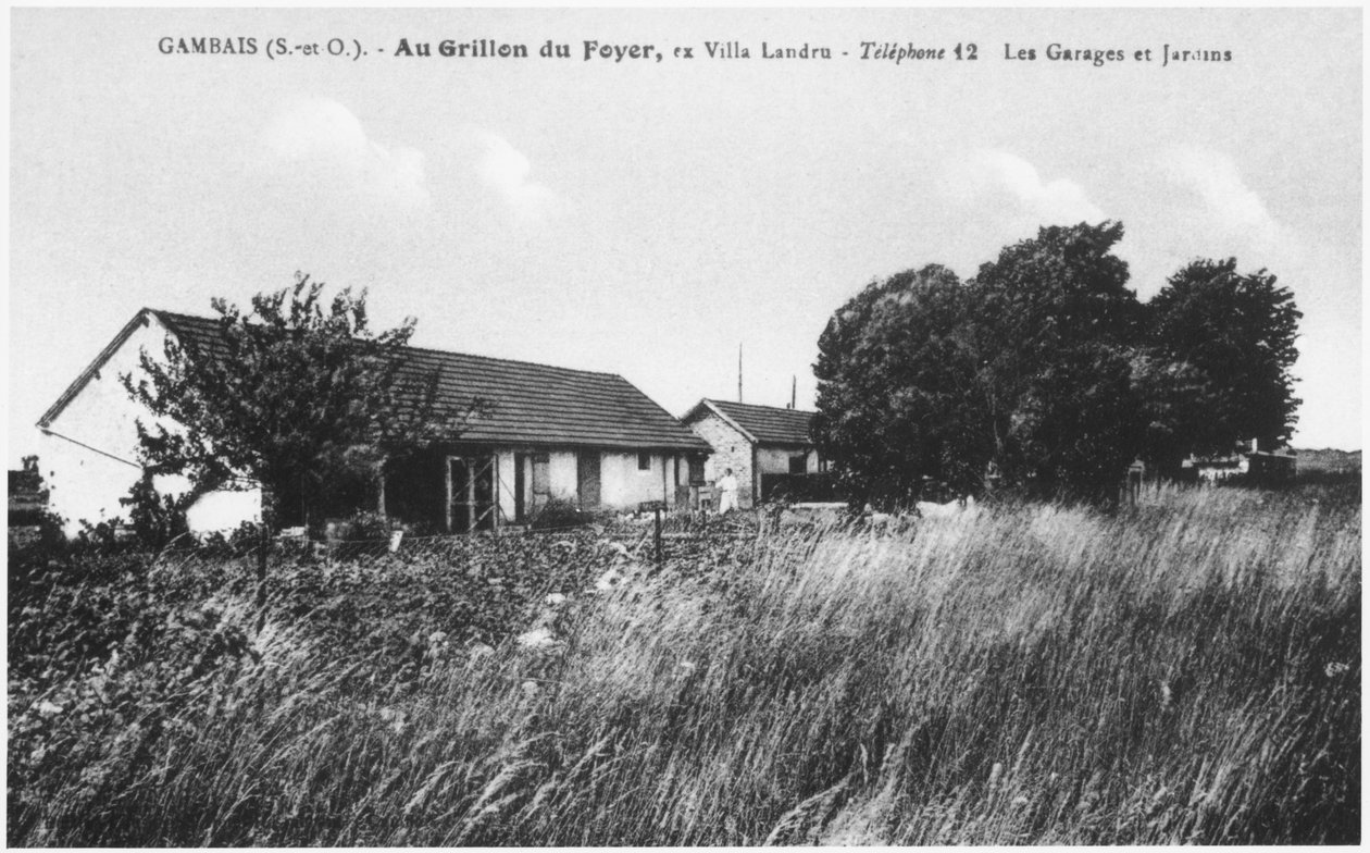 Carte postale représentant la maison de Henri Désiré Landru (1869-1922) à Gambais - French Photographer