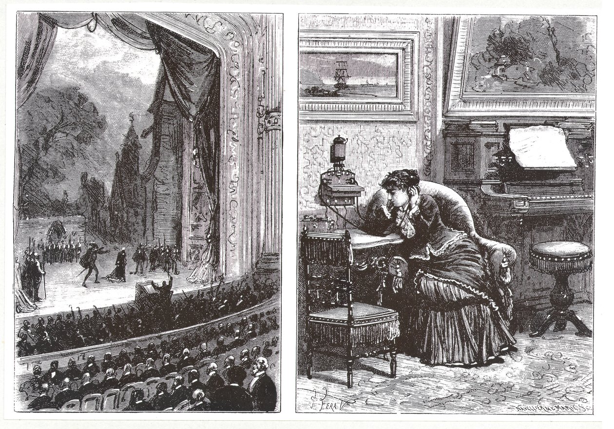Une femme écoutant une représentation d