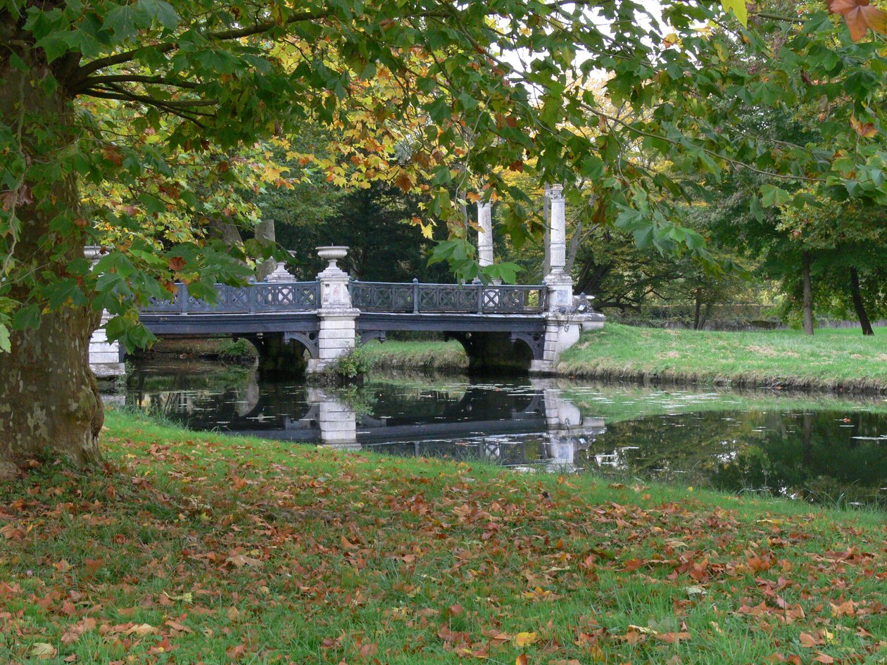 Vue du pont des jardins anglais, Le Pont des Grandes Hommes - French School