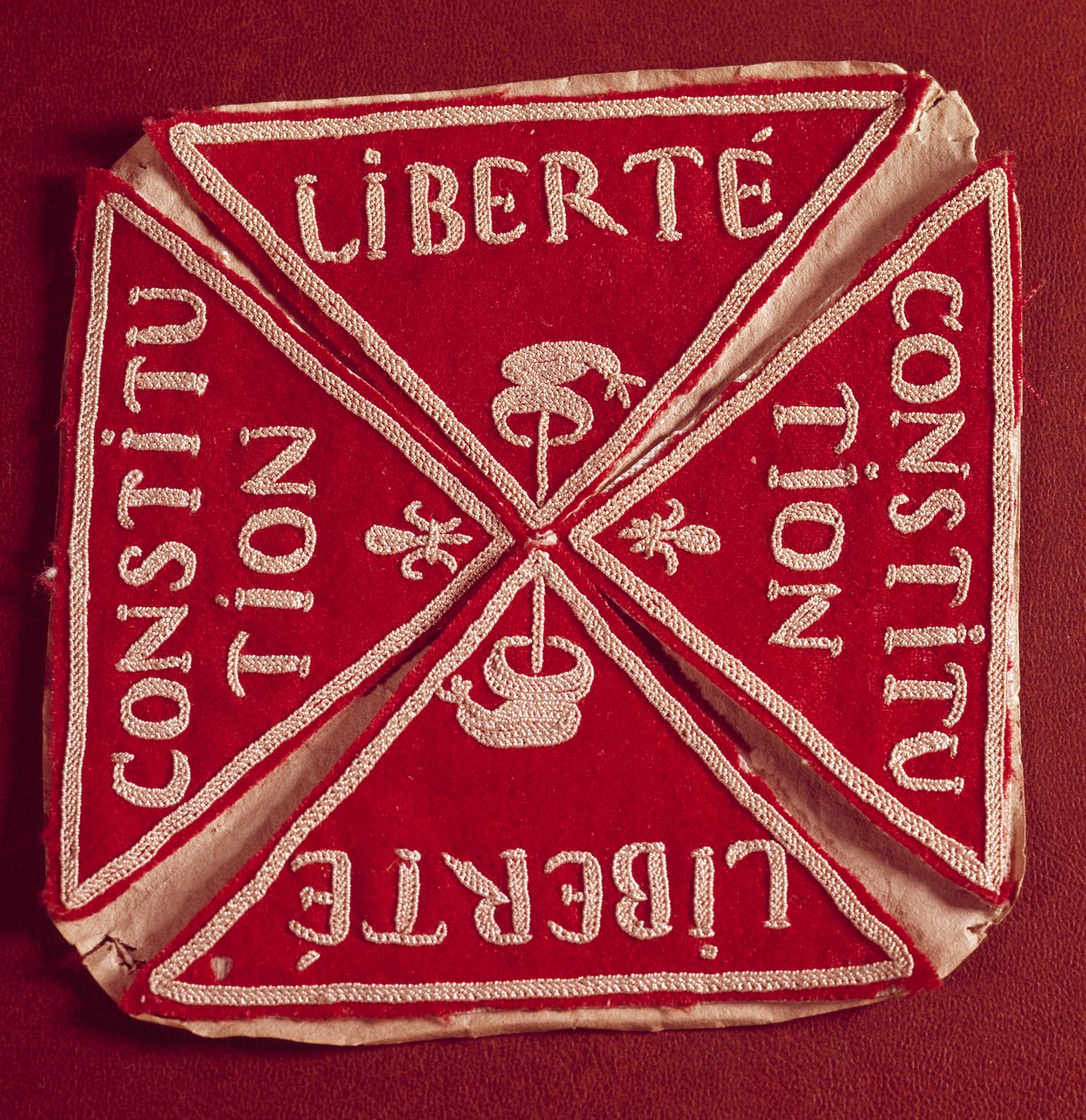 Badge de la première République française « Liberté Constitution » - French School