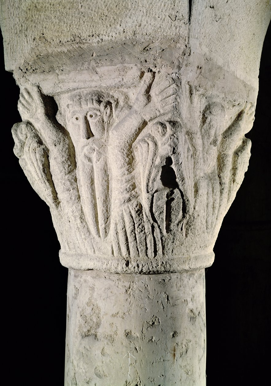 Chapiteau de colonne avec un homme aux bras levés - French School