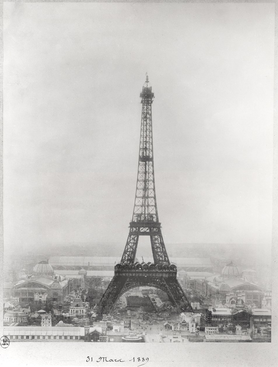 Construction de la Tour Eiffel, Paris, 31 mars 1889 - French School
