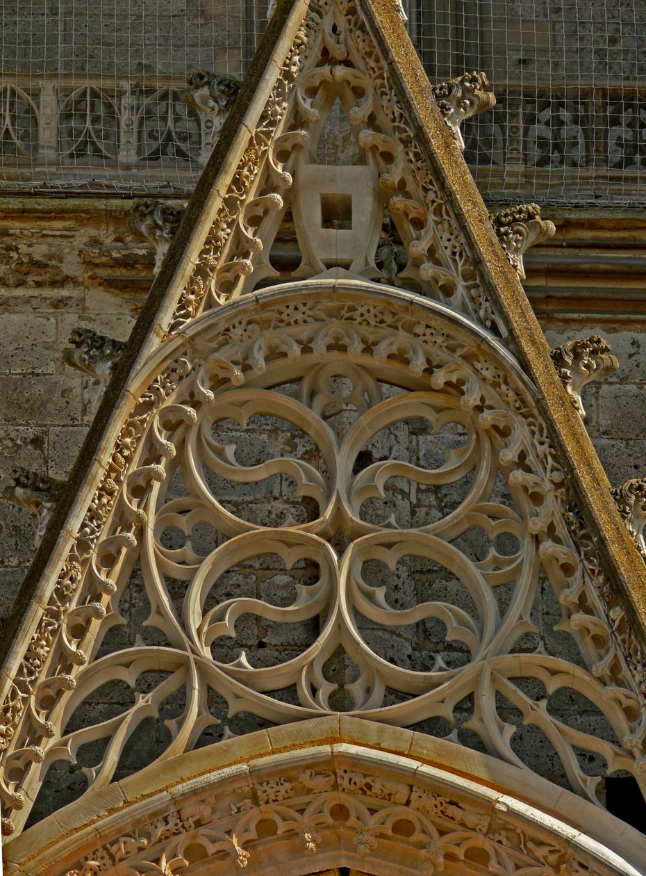 Rosace sur la façade ouest - French School