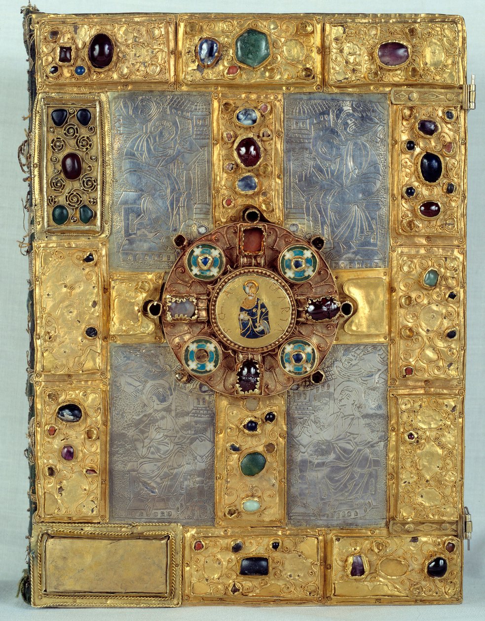 Évangéliaire incrusté de pierres précieuses de Saint Gauzelin (Gauzelin de Toul) - French School