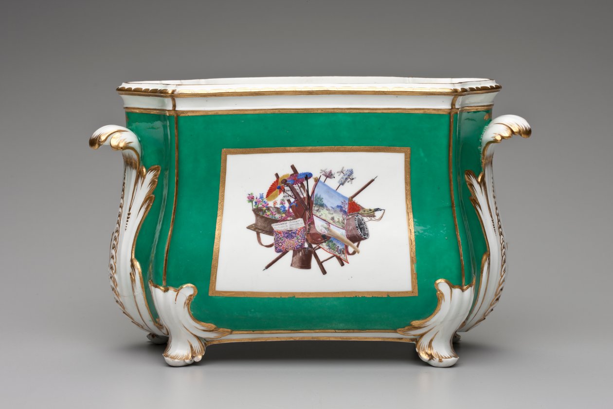 Vase à fleurs, Manufacture de porcelaine de Sèvres - French School