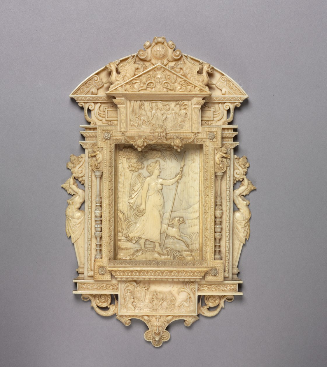 Relief encadré de Diane la Chasseresse, vers 1850 - French School