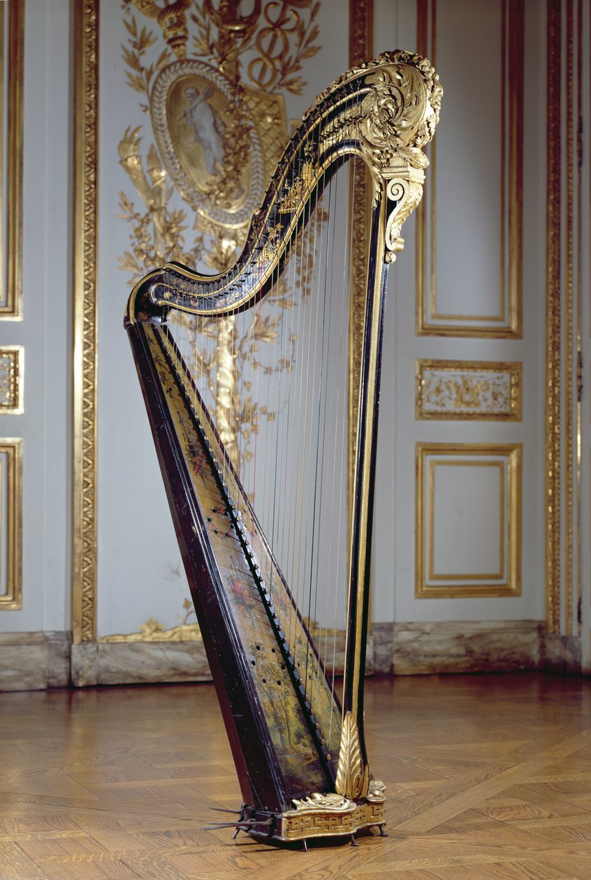 Harpe appartenant à la reine Marie-Antoinette - French School