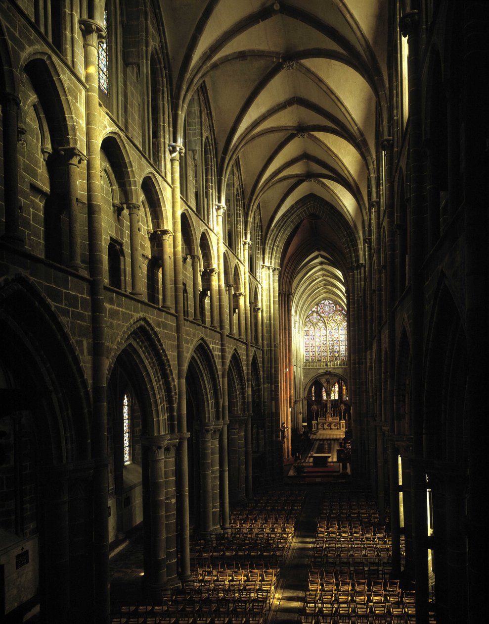Vue intérieure de la cathédrale Saint-Samson de Dol-de-Bretagne (Ille-et-Vilaine) - French School