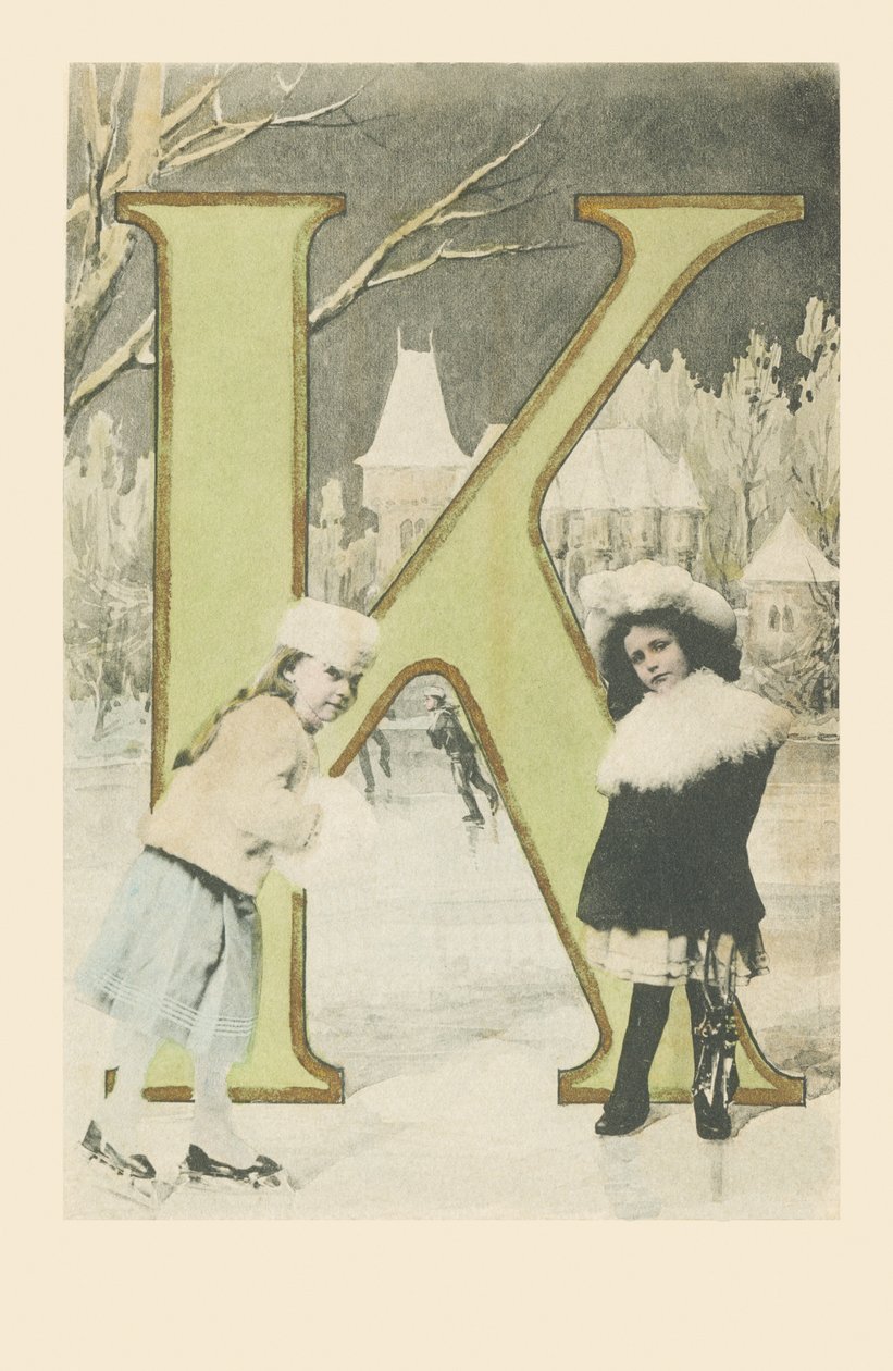 Deux filles, glissant et patinant sur glace en hiver - French School