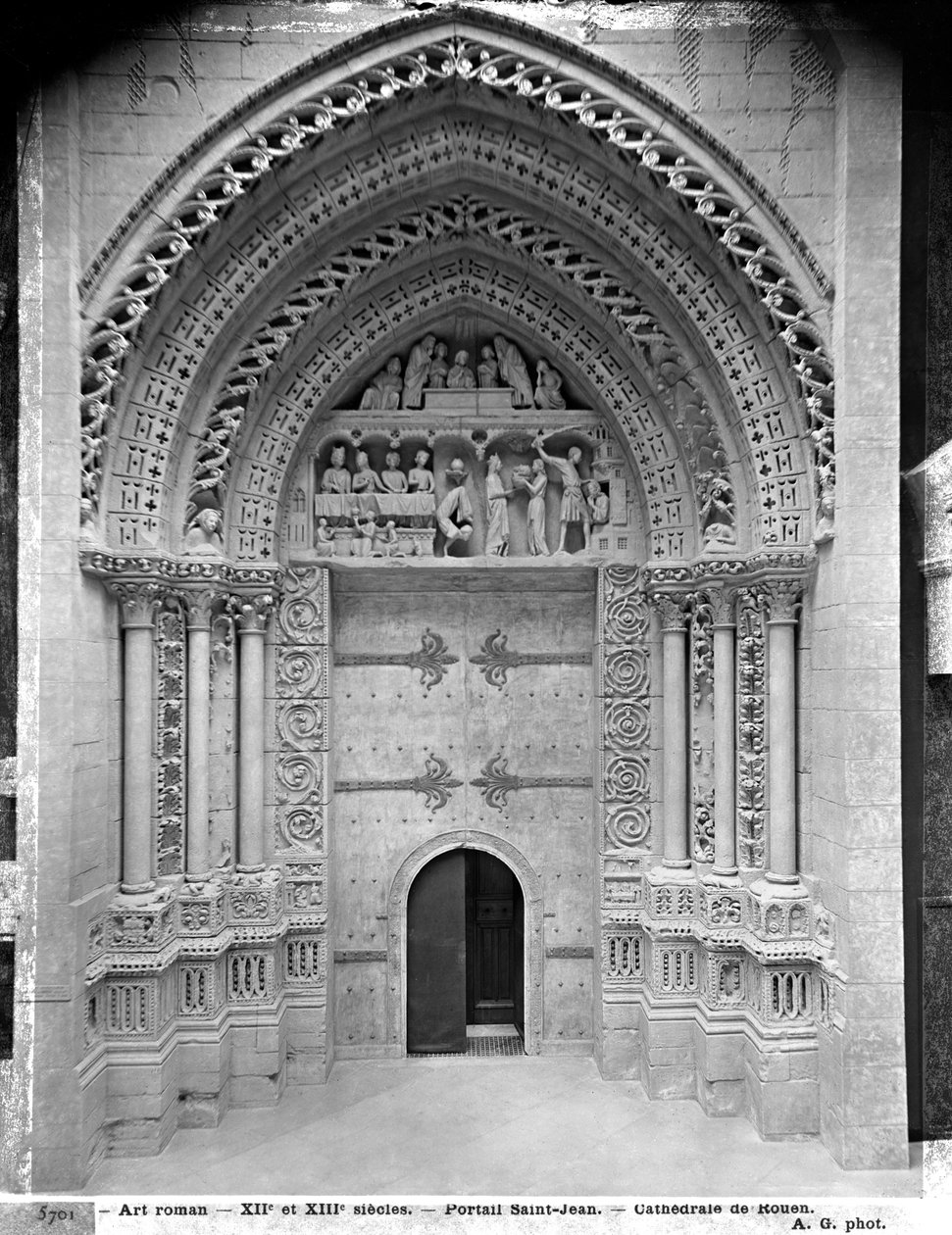 Reproduction du portail de la façade de Saint-Jean-Baptiste à la cathédrale de Rouen - French School