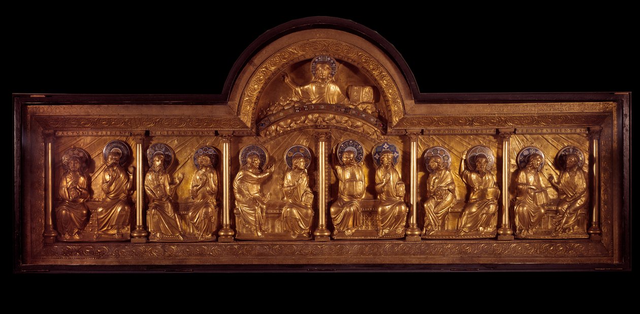 Art roman : retable de la Pentecôte : antependium en bois, cuivre et émail. De Stavelot (Meuse) vers 1160-1170. Paris, Musée national du Moyen Âge, Thermes de Cluny - French School