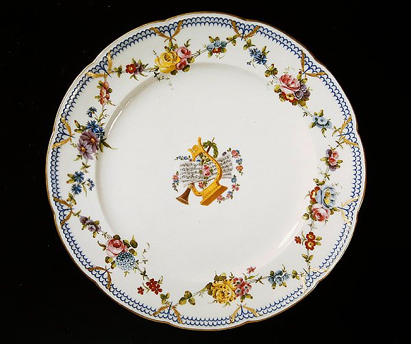 Assiette de Sèvres décorée de partitions, 1764 - French School