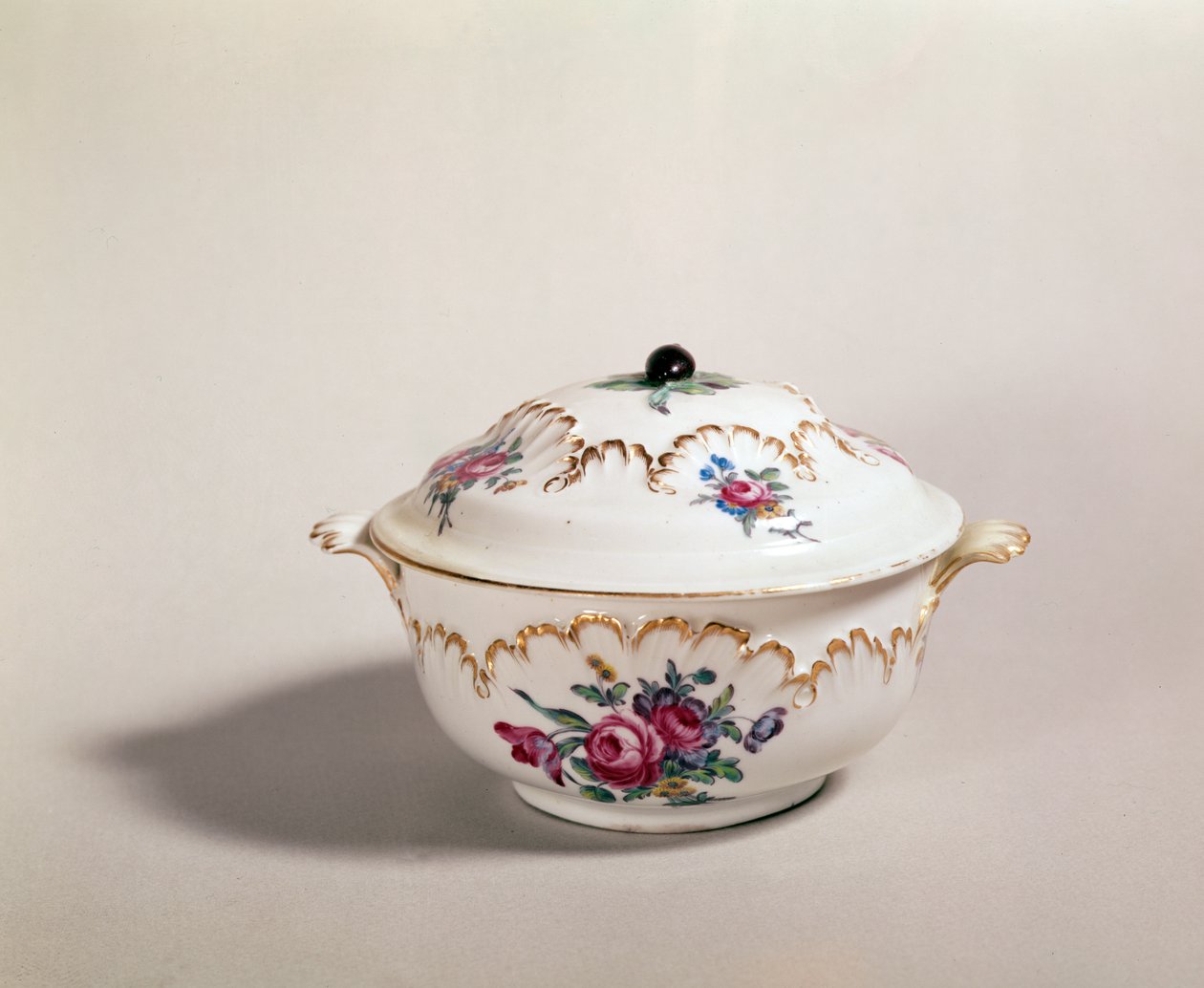 Bol à soupe, fabriqué à Tournai, 1775-80 - French School