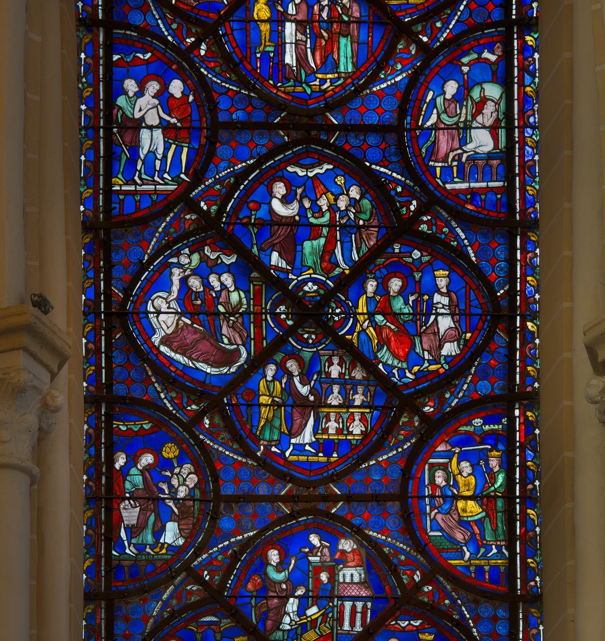 Vitrail de la cathédrale de Chartres : détail de la vie de saint Thomas - French School