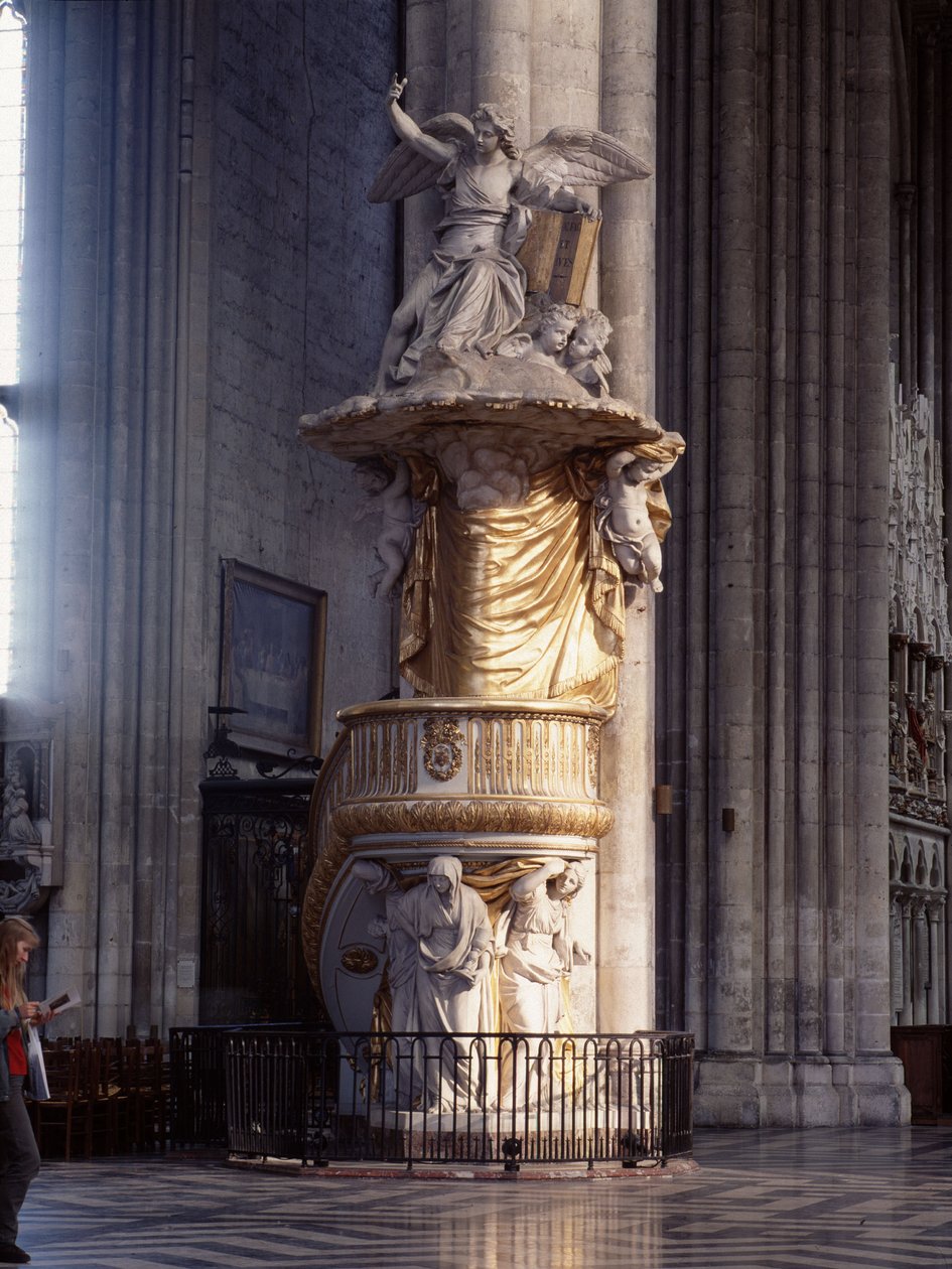 Statue dans la Cathédrale d