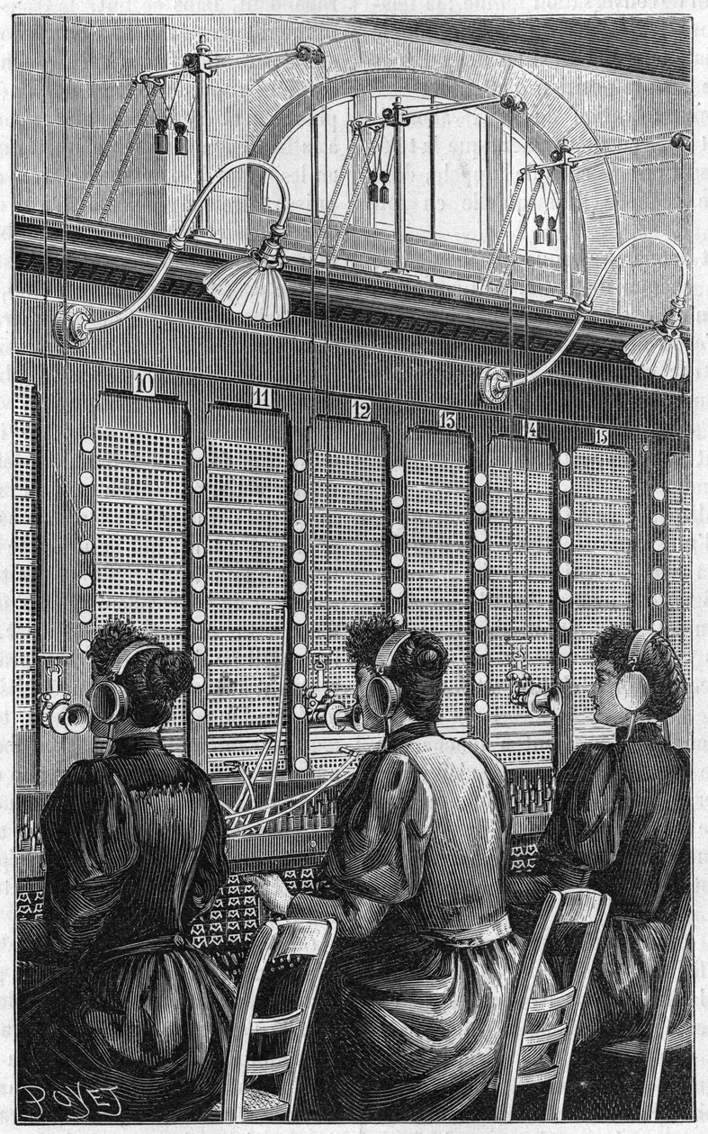 Bureau de téléphone (central téléphonique) de la rue Gutenberg à Paris en 1895. Section de table multiple de 240 abonnés desservis par 3 téléphonistes. - French School