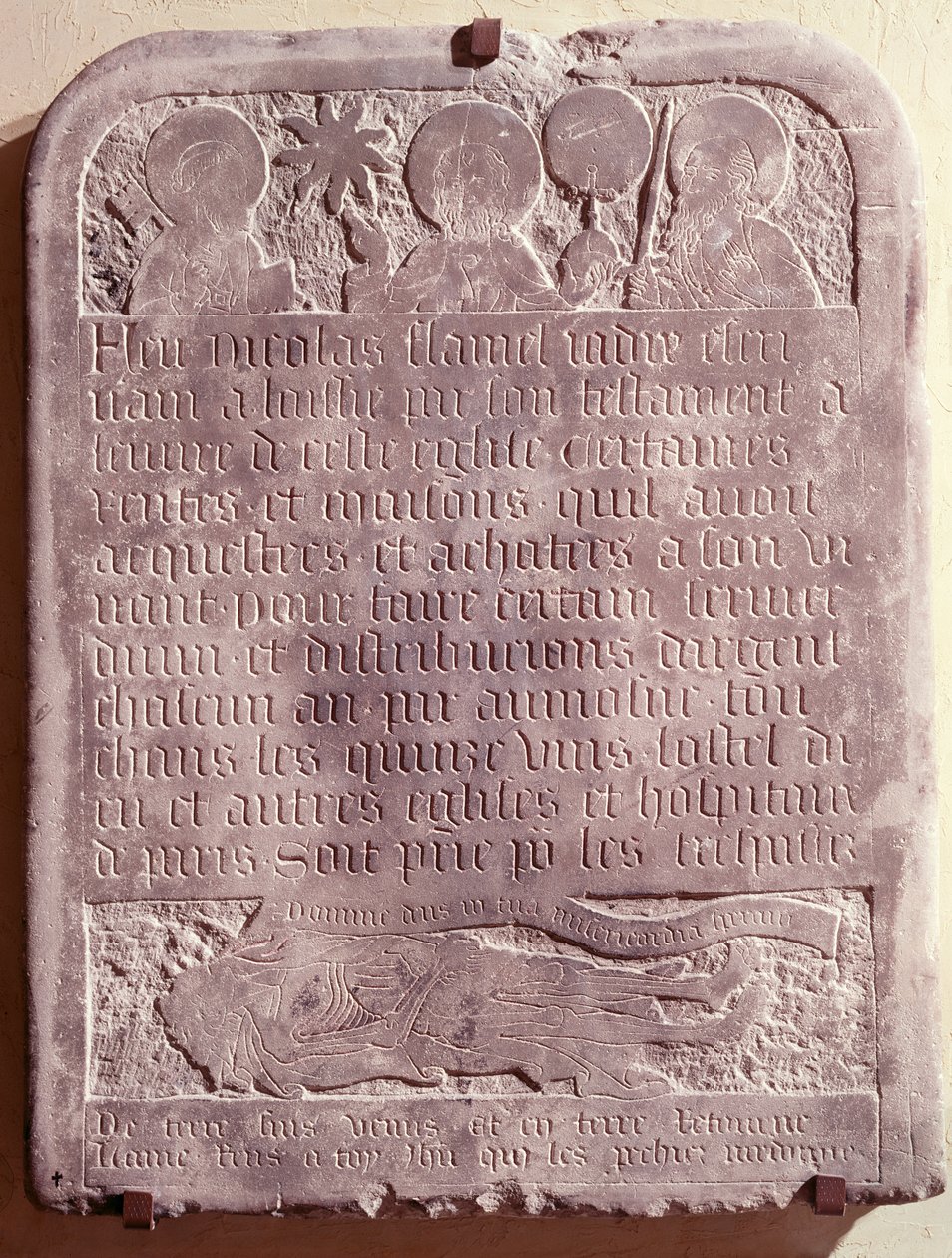 Pierre tombale de Nicolas Flamel, à l