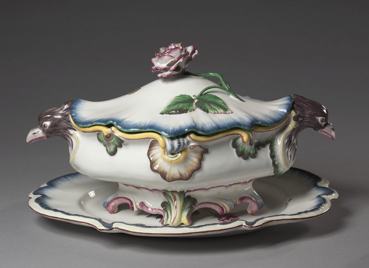 Soupière, manufacture Strasbourg, vers 1750 - French School