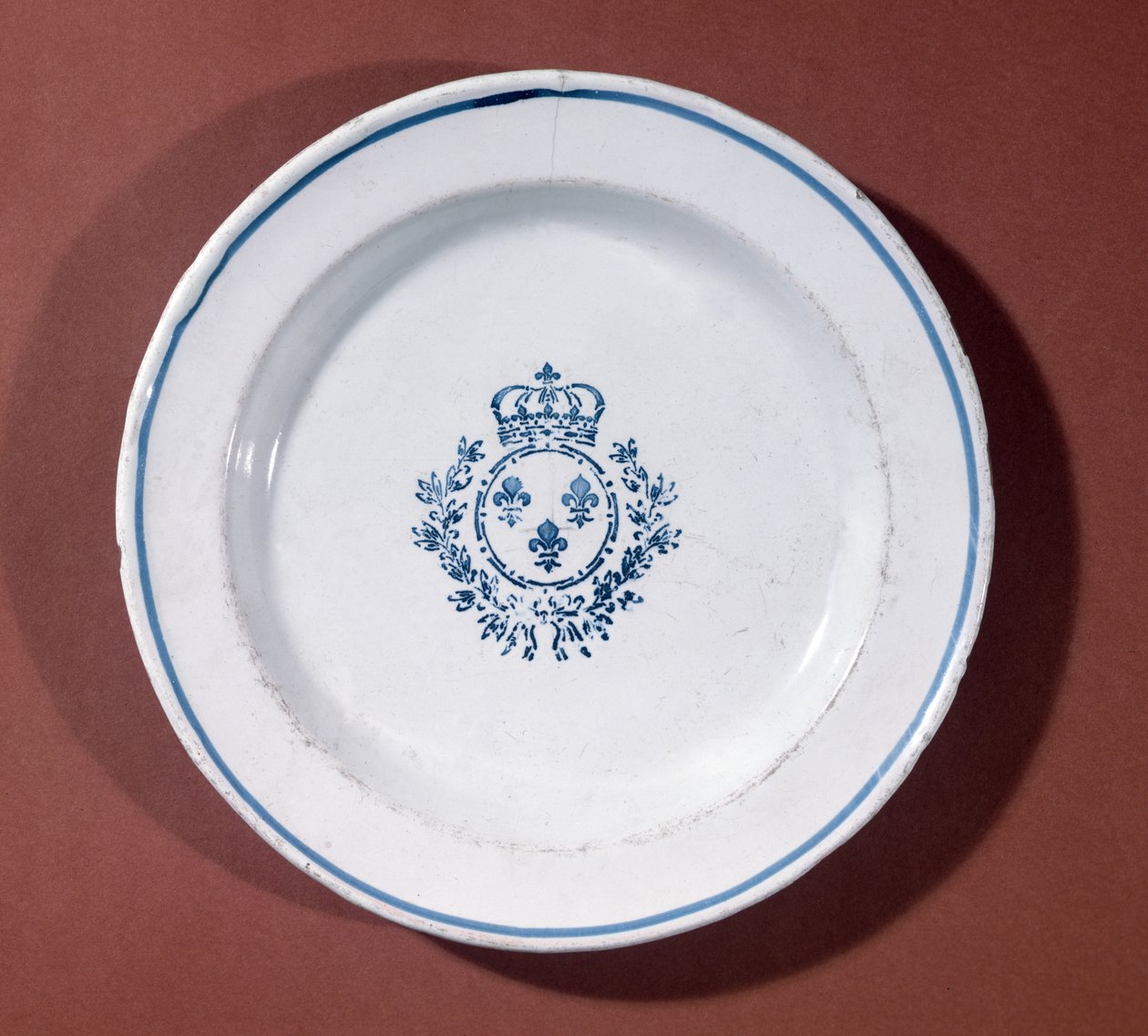 Assiette de cuisine de Versailles, manufacture de Saint-Cloud - French School